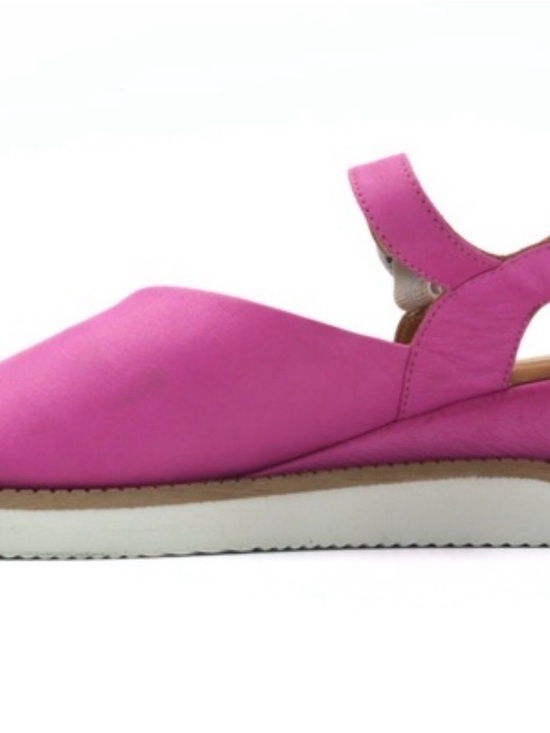 Miz Mooz Shoes - Miz Mooz Elias Wedge Sandal - FUCHSIA / 37